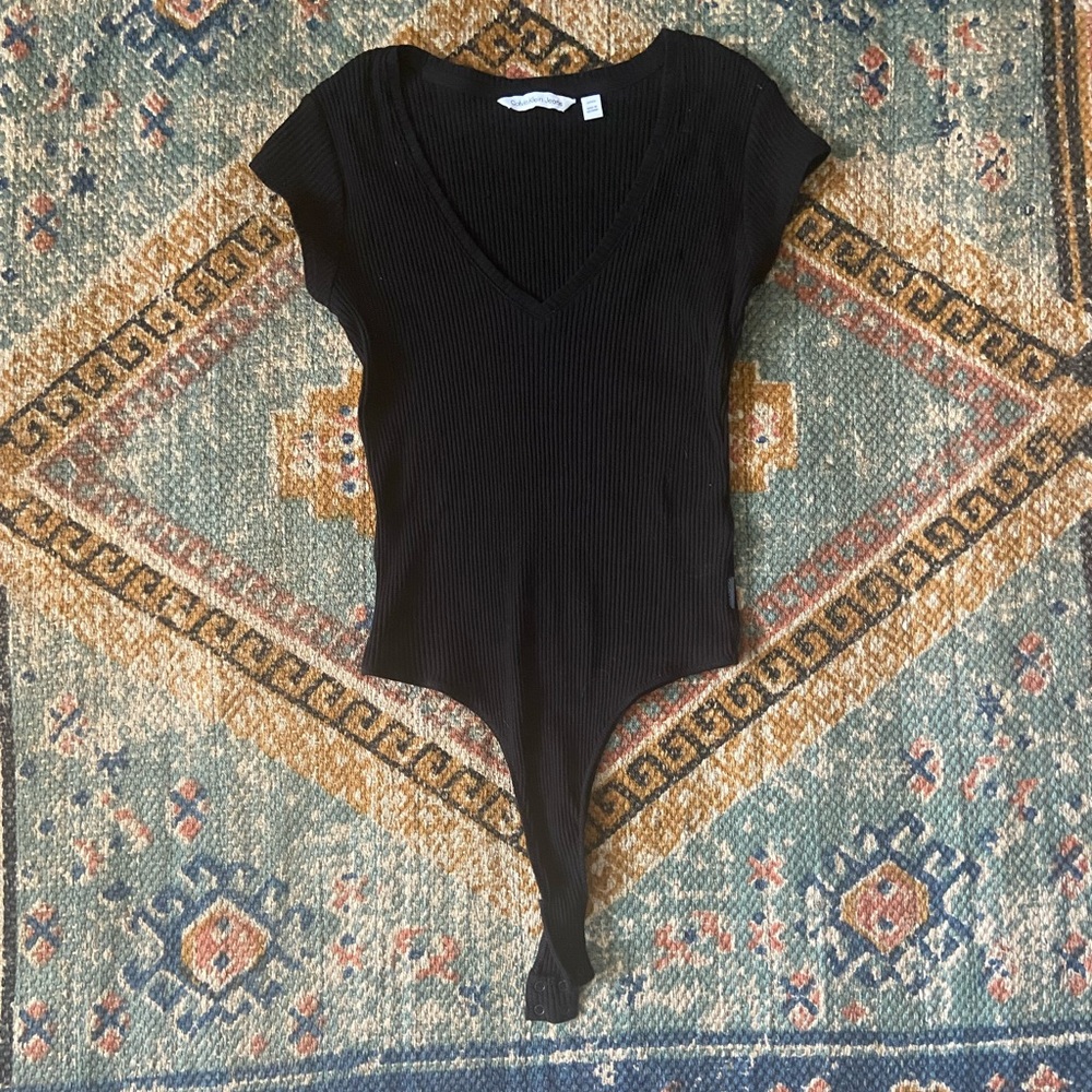 Calvin Klein shirt sleeve black bodysuit size small - brand new!